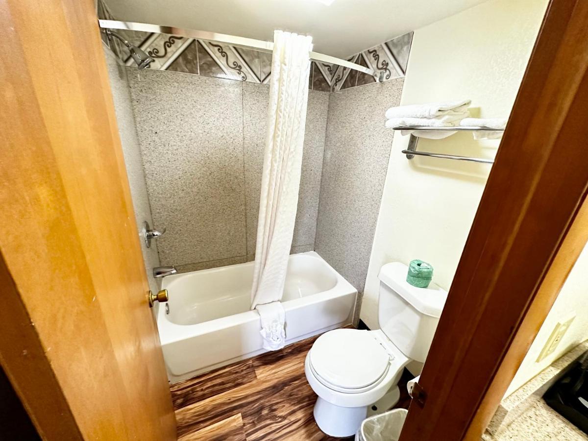 Regency Inn Iola المظهر الخارجي الصورة